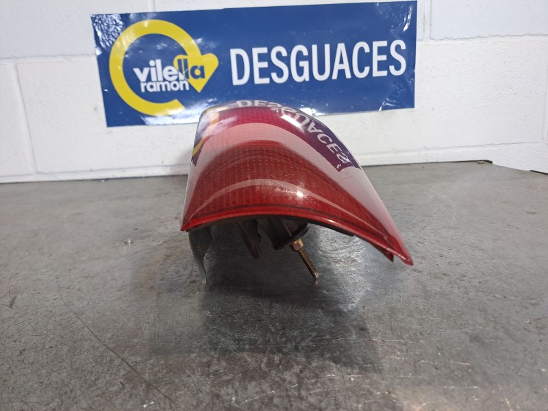 Recambio de piloto trasero izquierdo para fiat punto berlina (176) 1.2 cat referencia OEM IAM   