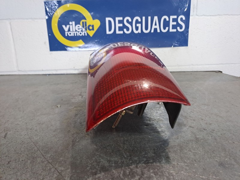 Recambio de piloto trasero derecho para fiat punto berlina (176) 1.2 cat referencia OEM IAM   