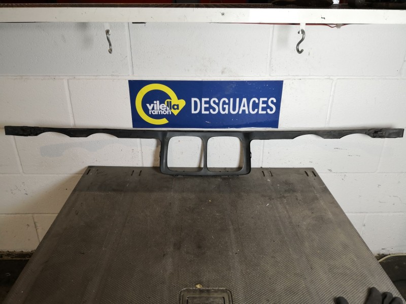 Recambio de rejilla delantera para bmw serie 5 berlina (e34) 2.0 520i (110kw) referencia OEM IAM    Recambio de rejilla delantera para bmw serie 5 berlina (e34) 2.0 520i (110kw) referencia OEM IAM