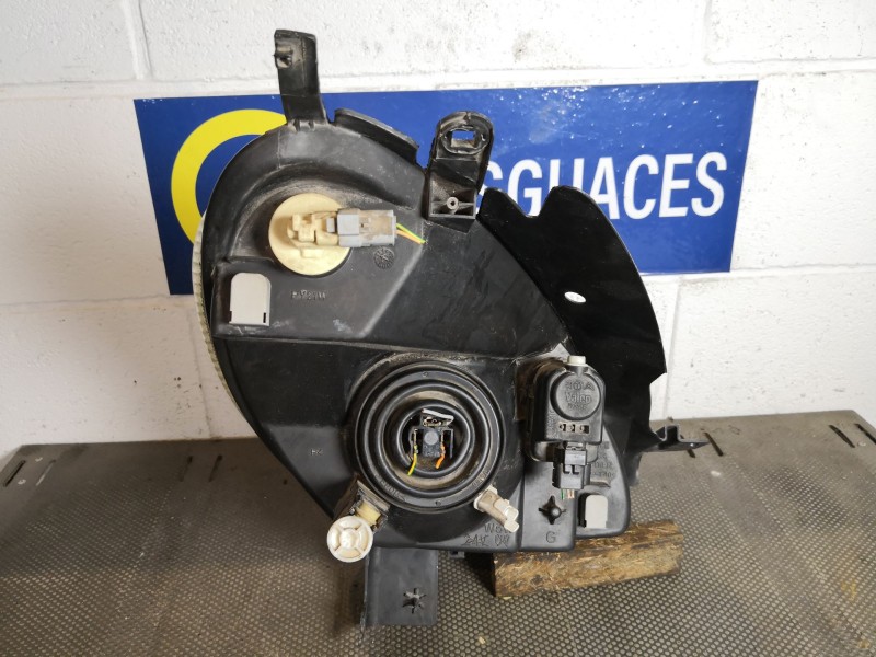 Recambio de faro izquierdo para citroen xsara picasso 1.6 referencia OEM IAM   