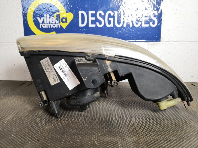 Recambio de faro derecho para chrysler voyager (gs) 2.4 i referencia OEM IAM   