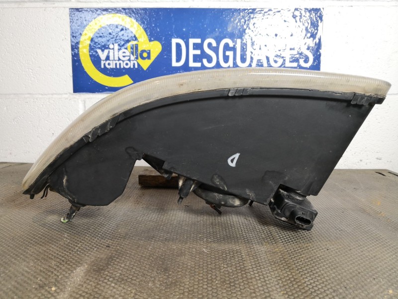 Recambio de faro derecho para chrysler voyager (gs) 2.4 i referencia OEM IAM   