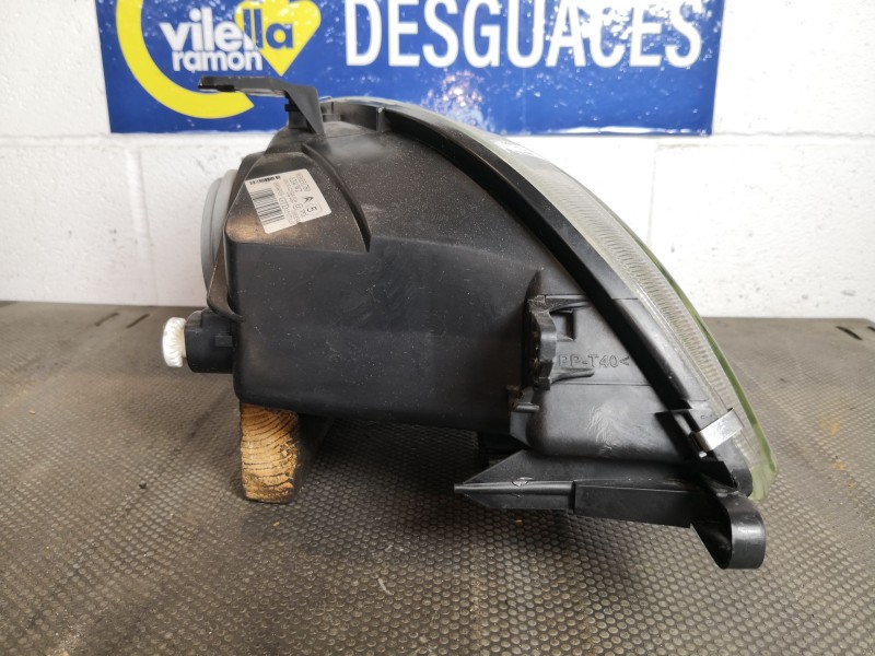 Recambio de faro izquierdo para citroen saxo 1.5 diesel referencia OEM IAM   