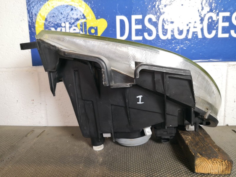 Recambio de faro izquierdo para citroen saxo 1.5 diesel referencia OEM IAM   