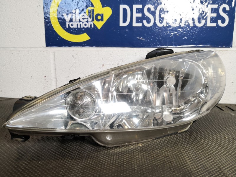Recambio de faro izquierdo para peugeot 206 berlina e-music referencia OEM IAM    Recambio de faro izquierdo para peugeot 206 berlina e-music referencia OEM IAM