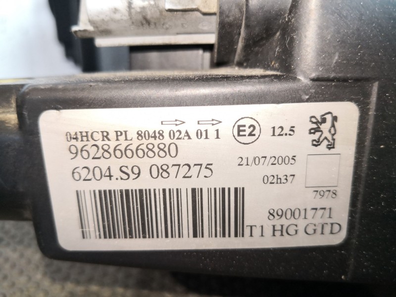 Recambio de faro izquierdo para peugeot 206 berlina e-music referencia OEM IAM    Recambio de faro izquierdo para peugeot 206 berlina e-music referencia OEM IAM