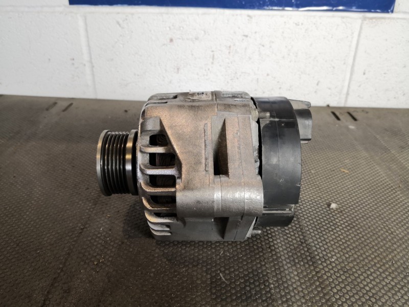 Recambio de alternador para fiat sedici (189) referencia OEM IAM 3140079J0  