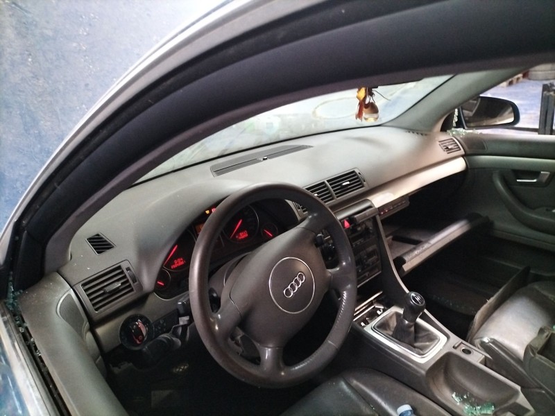 audi a4 berlina (8e) del año 2001