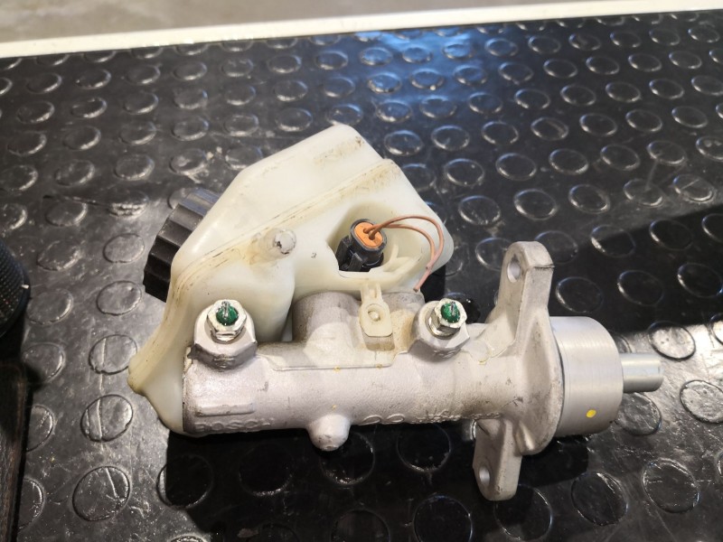 Recambio de bomba freno para opel combo (corsa c) familiar | 01.03 - 12.05 referencia OEM IAM Y21635  