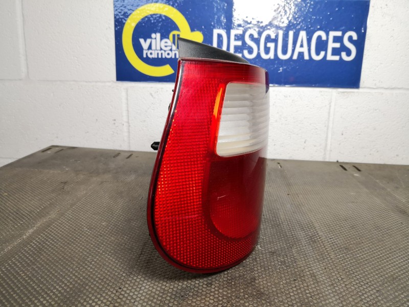 Recambio de piloto trasero izquierdo para reanult megane referencia OEM IAM 7700428320   Recambio de piloto trasero izquierdo para reanult megane referencia OEM IAM 7700428320