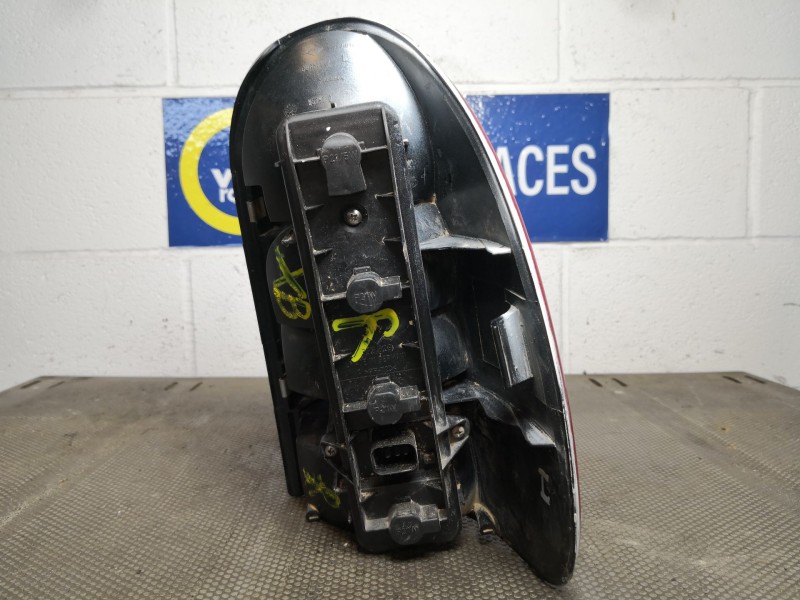 Recambio de piloto trasero izquierdo para chrysler voyager (gs) 2.4 i referencia OEM IAM 30119110  