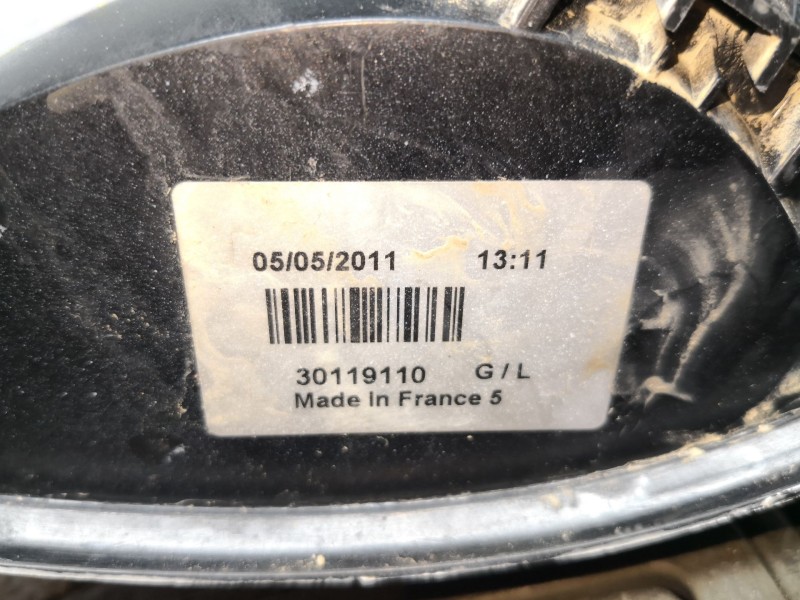 Recambio de piloto trasero izquierdo para chrysler voyager (gs) 2.4 i referencia OEM IAM 30119110  