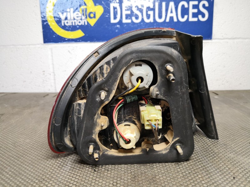 Recambio de piloto trasero derecho para daewoo lanos referencia OEM IAM   