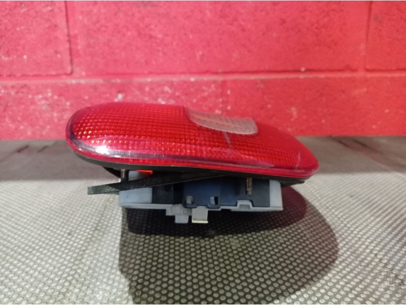 Recambio de piloto trasero derecho para volvo v40 familiar 1.9 diesel | 0.95 - 0.05 1.9 diesel | 0.95 - 0.05 referencia OEM IAM 