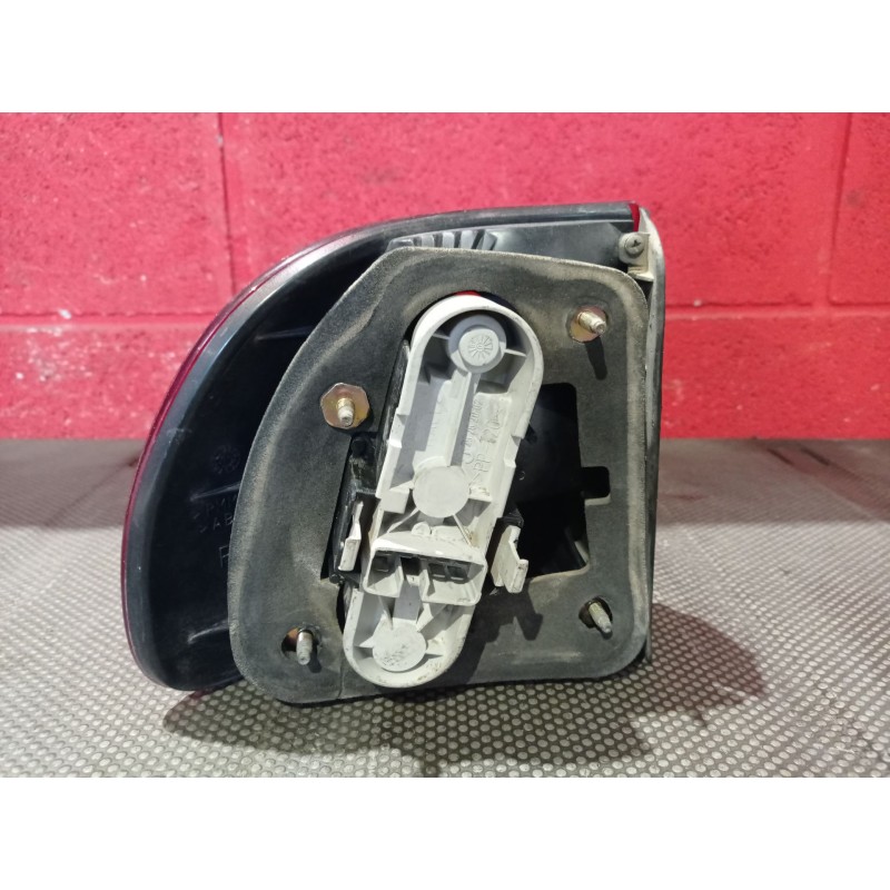 Recambio de piloto trasero derecho para volvo v40 familiar 1.9 diesel | 0.95 - 0.05 1.9 diesel | 0.95 - 0.05 referencia OEM IAM 