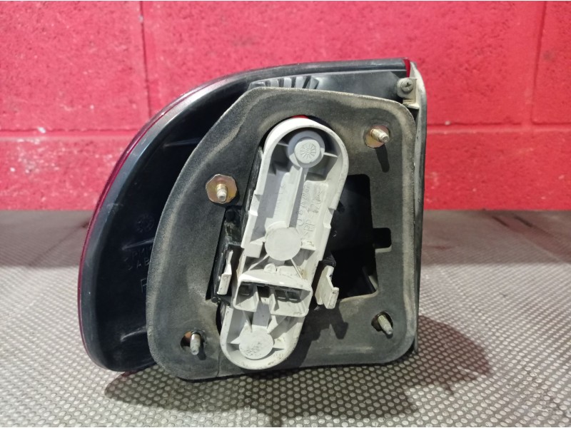 Recambio de piloto trasero derecho para volvo v40 familiar 1.9 diesel | 0.95 - 0.05 1.9 diesel | 0.95 - 0.05 referencia OEM IAM 