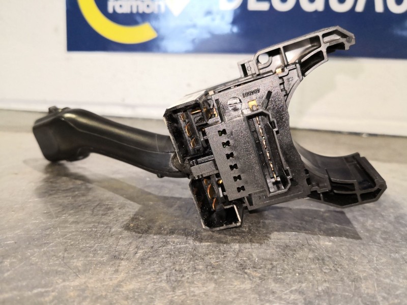 Recambio de mando limpia para volkswagen golf 1.9 tdi conceptline referencia OEM IAM 4B0953503H  