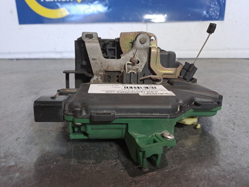 Recambio de cerradura puerta delantera derecha para volkswagen golf 1.9 tdi conceptline referencia OEM IAM 3B1837016AD  
