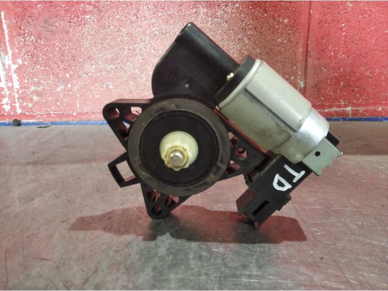Recambio de motor elevalunas trasero derecho para mazda 6 berlina (gg) 2.0 diesel cat | 0.02 - ... 2.0 diesel cat | 0.02 - ... r