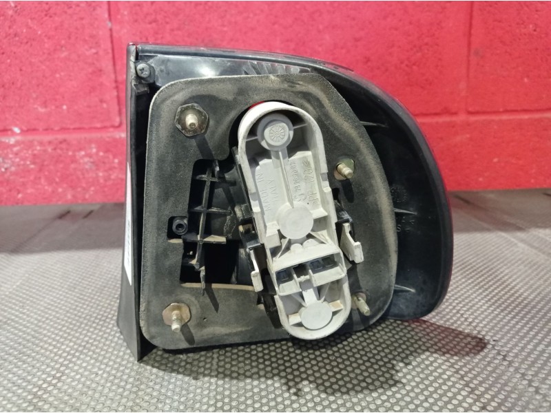 Recambio de piloto trasero izquierdo para volvo v40 familiar 1.9 diesel | 0.95 - 0.05 1.9 diesel | 0.95 - 0.05 referencia OEM IA