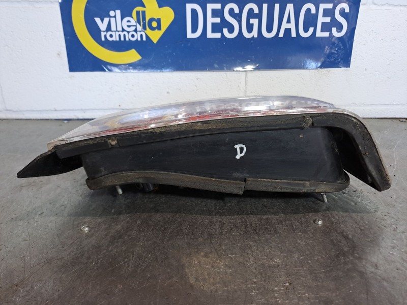 Recambio de piloto trasero derecho para bmw serie 3 berlina (e36) 1.6 316i referencia OEM IAM    Recambio de piloto trasero derecho para bmw serie 3 berlina (e36) 1.6 316i referencia OEM IAM