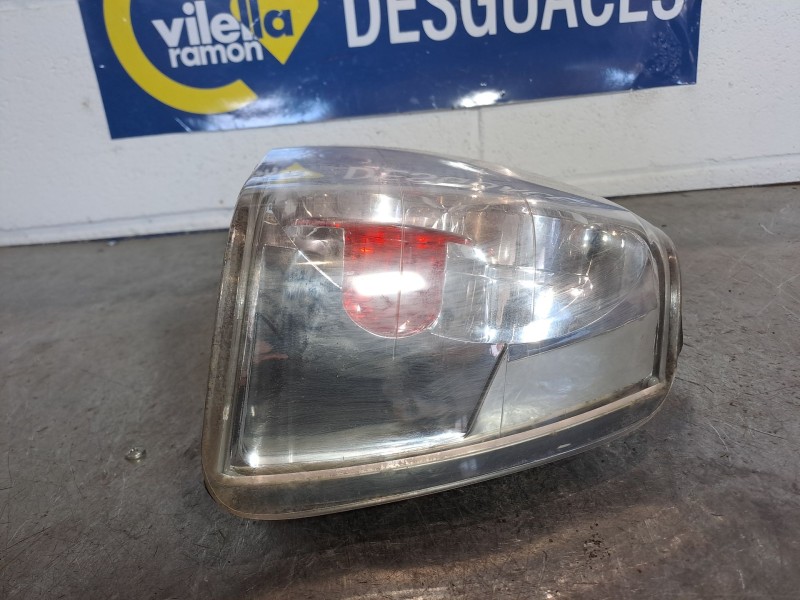 Recambio de piloto trasero derecho para bmw serie 3 berlina (e36) 1.6 316i referencia OEM IAM    Recambio de piloto trasero derecho para bmw serie 3 berlina (e36) 1.6 316i referencia OEM IAM