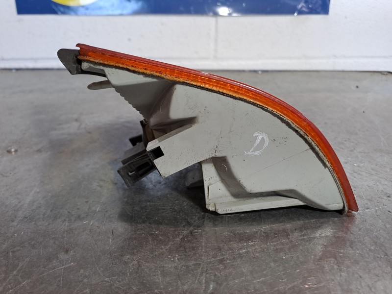 Recambio de piloto delantero derecho para bmw serie 3 berlina (e36) 1.6 316i referencia OEM IAM    Recambio de piloto delantero derecho para bmw serie 3 berlina (e36) 1.6 316i referencia OEM IAM