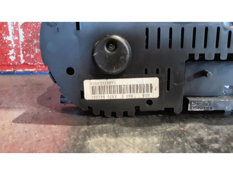 Recambio de cuadro instrumentos para seat cordoba berlina (6k2) 1.6 | 0.93 - ... 1.6 | 0.93 - ... referencia OEM IAM 6K0920850  