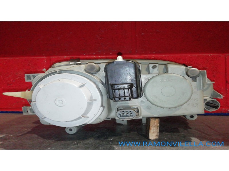 Recambio de faro izquierdo para renault safrane (b54) 2.1 dt | 01.95 - 12.96 2.1 dt | 01.95 - 12.96 referencia OEM IAM   