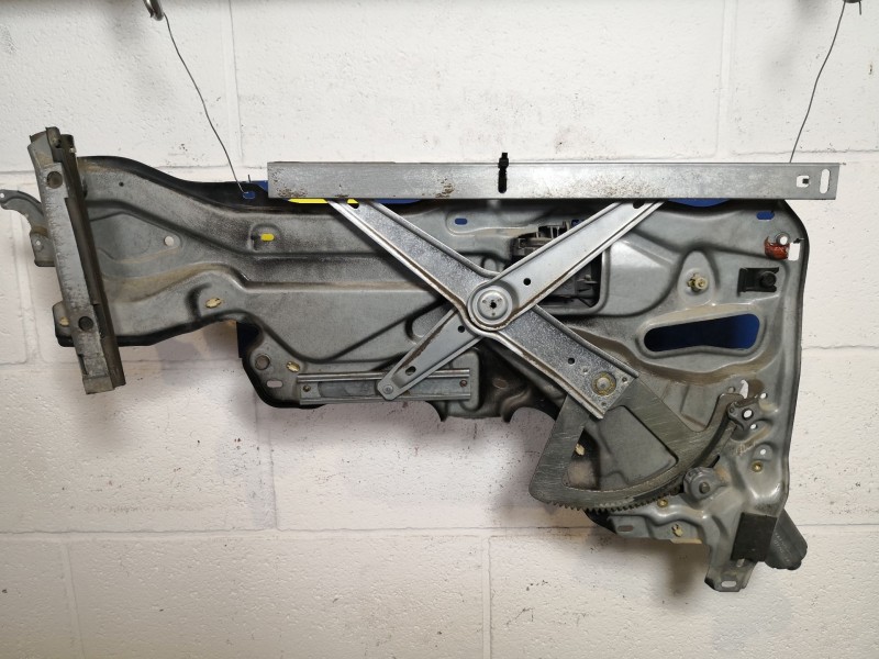 Recambio de elevalunas trasero derecho para renault laguna (b56) 1.9 dci diesel cat referencia OEM IAM    Recambio de elevalunas trasero derecho para renault laguna (b56) 1.9 dci diesel cat referencia OEM IAM