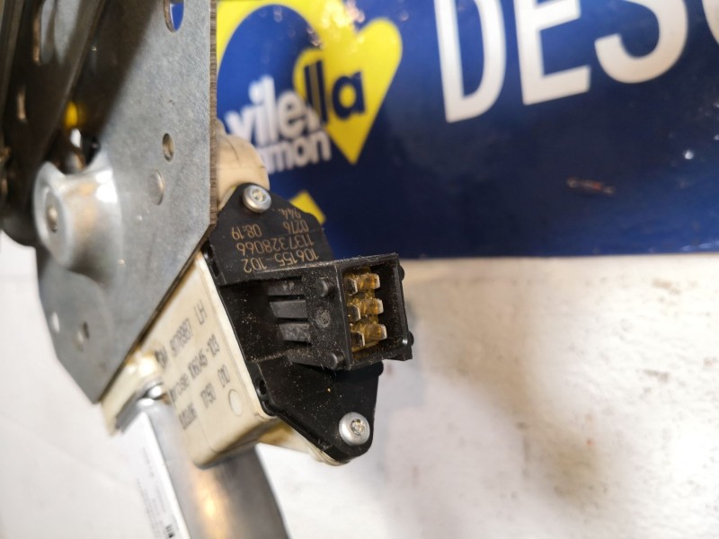 Recambio de elevalunas delantero izquierdo para opel vectra c berlina 1.9 cdti referencia OEM IAM   