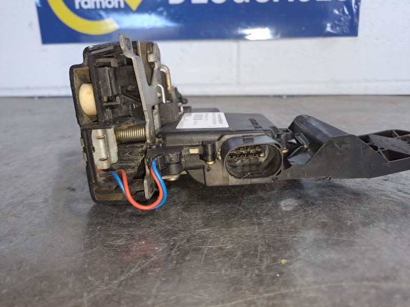 Recambio de cerradura puerta delantera derecha para volkswagen golf 1.9 tdi conceptline referencia OEM IAM   