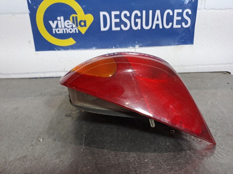 Recambio de piloto trasero derecho para ford fiesta berlina (dx) 1.8 diesel cat referencia OEM IAM   