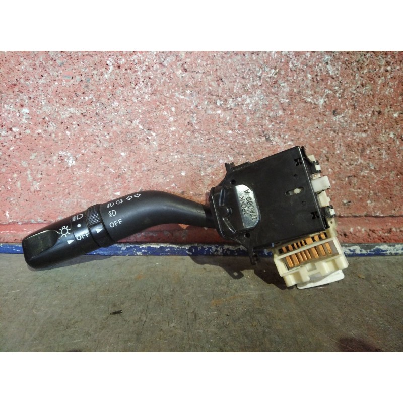 Recambio de mando luces para mazda 6 berlina (gg) 2.0 diesel cat | 0.02 - ... 2.0 diesel cat | 0.02 - ... referencia OEM IAM   