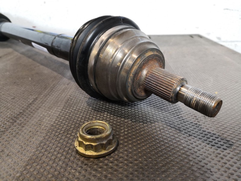 Recambio de transmision delantera derecha para volkswagen new beetle 2.0 referencia OEM IAM   