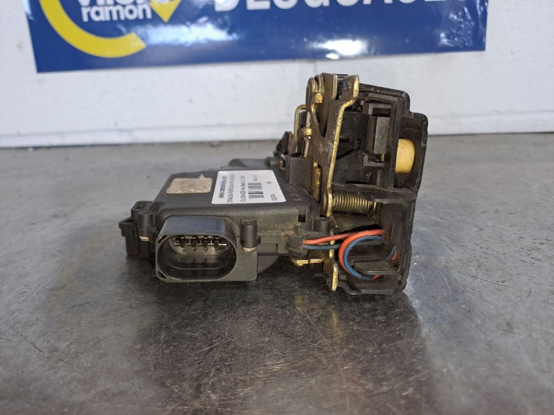 Recambio de cerradura puerta delantera izquierda para volkswagen new beetle 2.0 referencia OEM IAM   