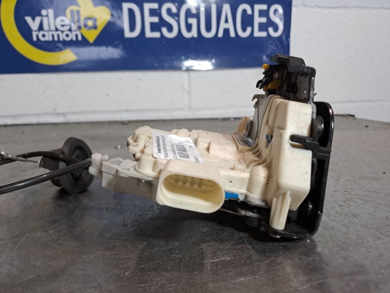 Recambio de cerradura puerta delantera izquierda para audi a4 berlina (8e) 2.0 tdi referencia OEM IAM    Recambio de cerradura puerta delantera izquierda para audi a4 berlina (8e) 2.0 tdi referencia OEM IAM
