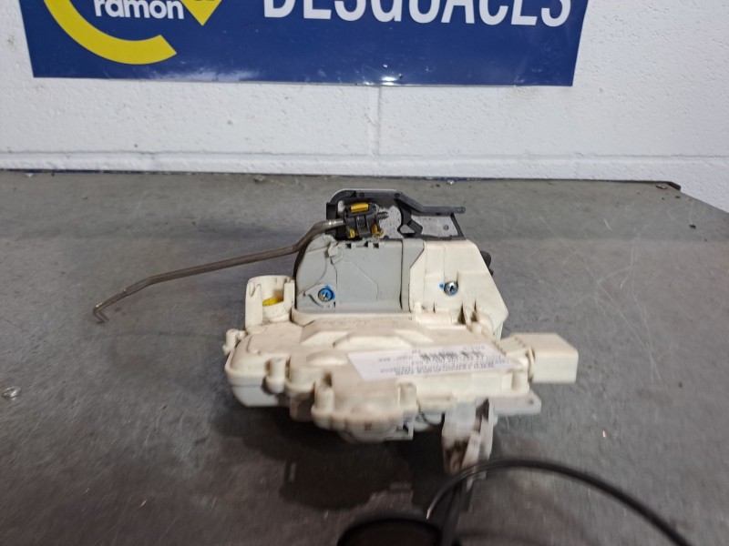 Recambio de cerradura puerta delantera izquierda para audi a4 berlina (8e) 2.0 tdi referencia OEM IAM    Recambio de cerradura puerta delantera izquierda para audi a4 berlina (8e) 2.0 tdi referencia OEM IAM