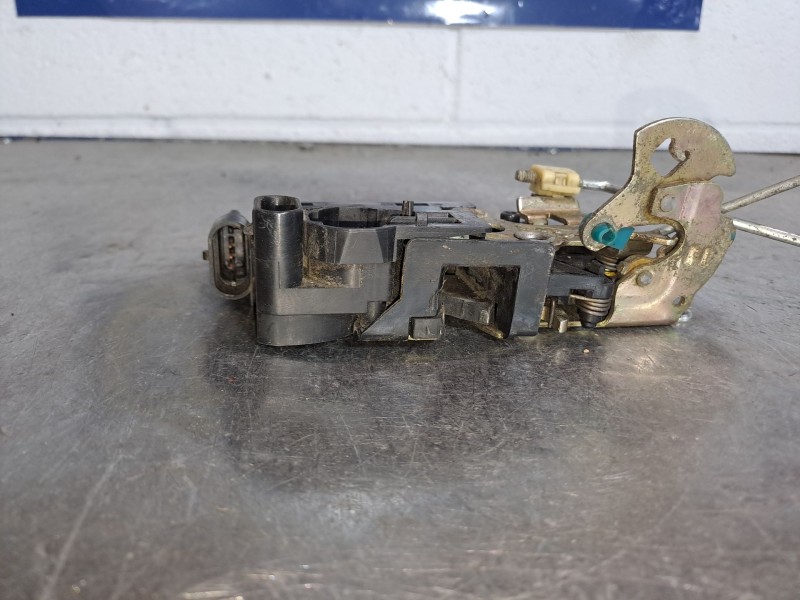 Recambio de cerradura puerta delantera izquierda para daewoo lanos referencia OEM IAM    Recambio de cerradura puerta delantera izquierda para daewoo lanos referencia OEM IAM