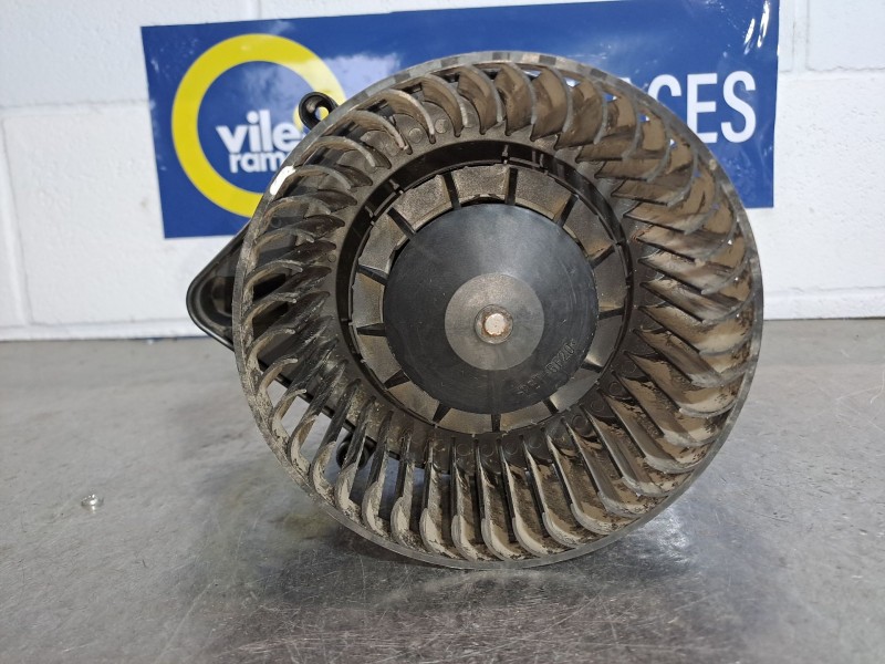 Recambio de motor calefaccion para audi a4 berlina (8e) 2.0 tdi referencia OEM IAM 8E1820021E 983692C  Recambio de motor calefaccion para audi a4 berlina (8e) 2.0 tdi referencia OEM IAM 8E1820021E 983692C