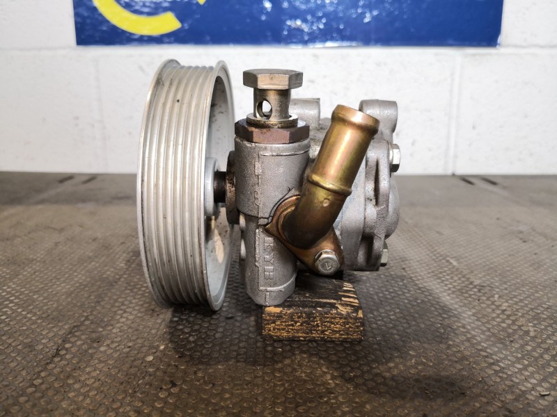 Recambio de bomba direccion para audi a4 berlina (8e) 1.8 20v turbo referencia OEM IAM 8E0145153ES   Recambio de bomba direccion para audi a4 berlina (8e) 1.8 20v turbo referencia OEM IAM 8E0145153ES