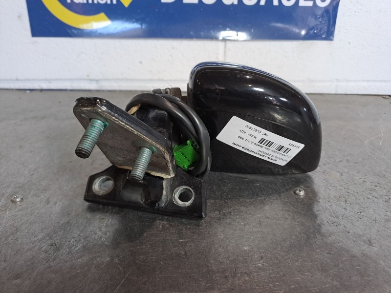 Recambio de retrovisor derecho para volkswagen new beetle 2.0 referencia OEM IAM ELECTRIC  
