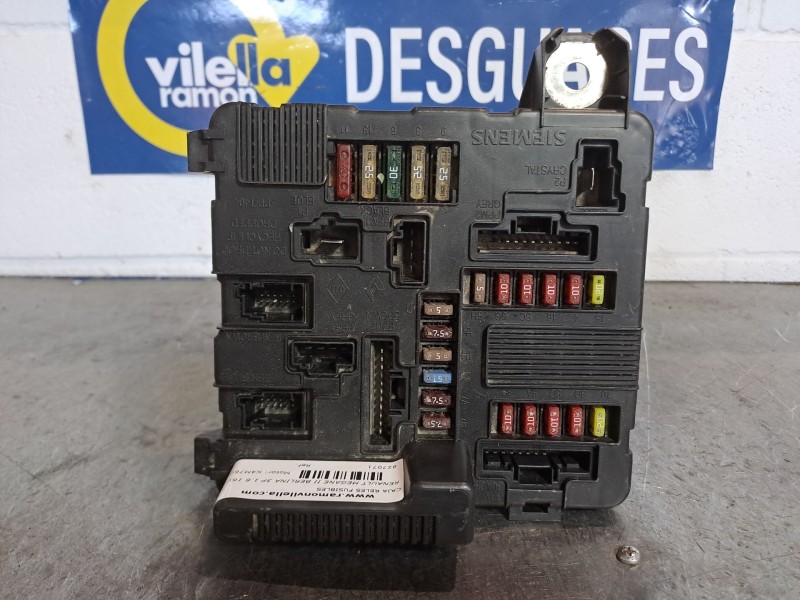 Recambio de caja reles fusibles para renault megane ii berlina 3p 1.6 16v | 0.02 - 0.09 1.6 16v | 0.02 - 0.09 referencia OEM IAM