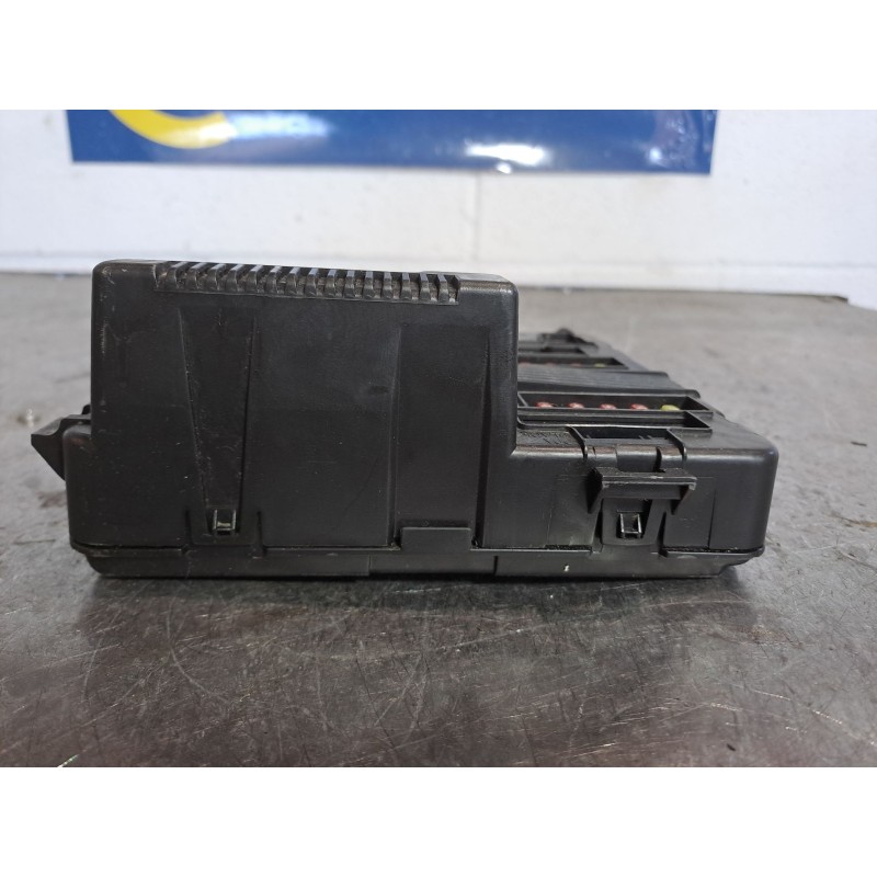 Recambio de caja reles fusibles para renault megane ii berlina 3p 1.6 16v | 0.02 - 0.09 1.6 16v | 0.02 - 0.09 referencia OEM IAM