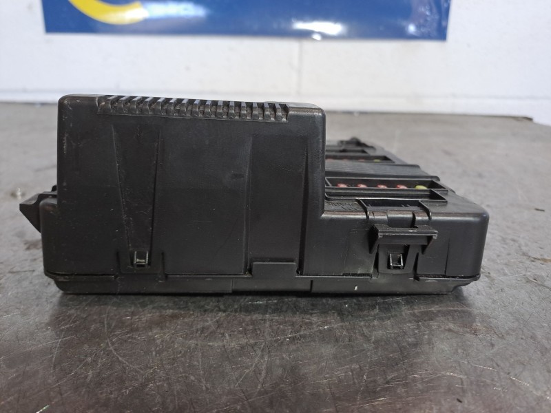 Recambio de caja reles fusibles para renault megane ii berlina 3p 1.6 16v | 0.02 - 0.09 1.6 16v | 0.02 - 0.09 referencia OEM IAM