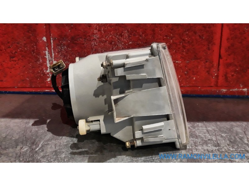 Recambio de faro derecho para iveco daily combi 30 - 8  combi | 09.81 - ... referencia OEM IAM   