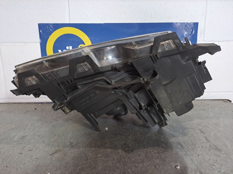 Recambio de faro izquierdo para bmw serie 3 berlina (e46) referencia OEM IAM    Recambio de faro izquierdo para bmw serie 3 berlina (e46) referencia OEM IAM