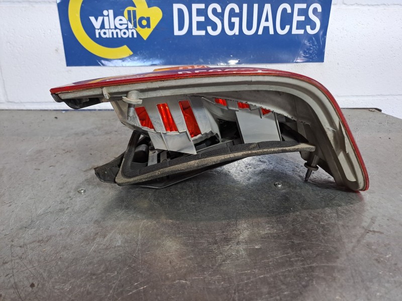 Recambio de piloto trasero derecho para bmw serie 3 berlina (e46) referencia OEM IAM    Recambio de piloto trasero derecho para bmw serie 3 berlina (e46) referencia OEM IAM