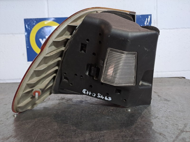 Recambio de piloto trasero derecho para bmw serie 3 berlina (e46) referencia OEM IAM    Recambio de piloto trasero derecho para bmw serie 3 berlina (e46) referencia OEM IAM