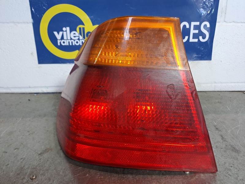 Recambio de piloto trasero izquierdo para bmw serie 3 berlina (e46) referencia OEM IAM    Recambio de piloto trasero izquierdo para bmw serie 3 berlina (e46) referencia OEM IAM